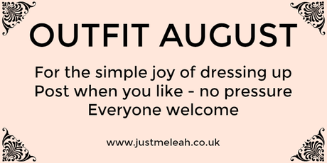 Outfit August