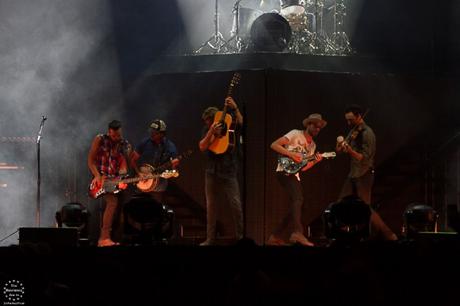 Drunk on a Plane: Dierks Bentley at Boots & Hearts 2016!