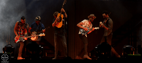 Drunk on a Plane: Dierks Bentley at Boots & Hearts 2016!