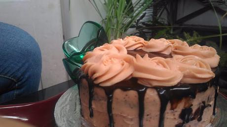 Salted Caramel Butter Cream Frosting and Chocolate Cake