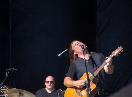 1, 2, 3, 4: Alan Doyle & The Beautiful Gypsies at Boots & Hearts 2016!