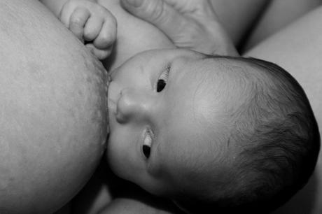 10 Tips to Lose Weight While Breastfeeding