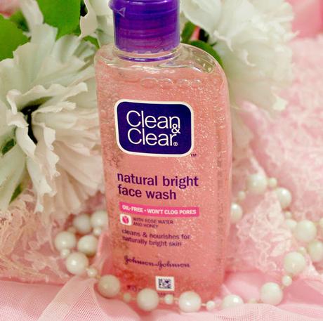 Clean & Clear Natural Bright Facewash Review