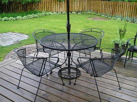 Reasons to Choose Wrought Iron Table and Chairs for Indoors as well as out