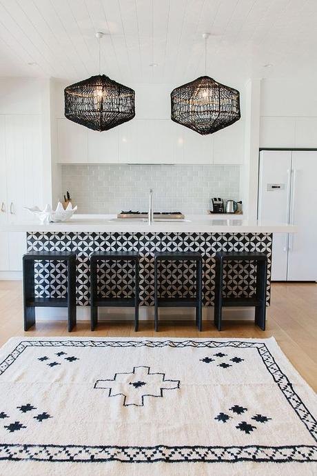 stunning black and white kitchen with a modern ethnic vibe: 