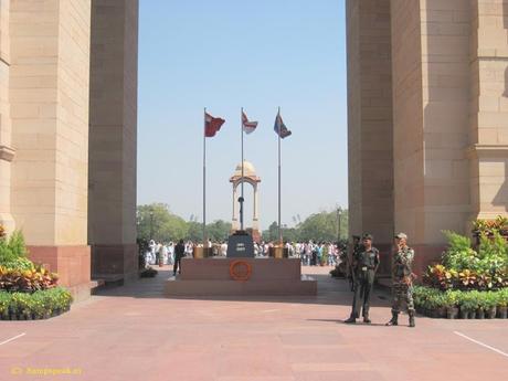 Celebrating 70th  Indian Independence Day ~ history of India Gate