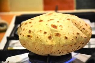 Phulka recipe | How to make Roti or Phulka