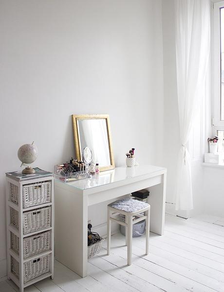 Beauty: Dressing Table Dreaming