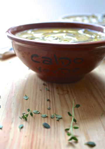 Vegetarian Caldo Verde {Portuguese Green Soup}