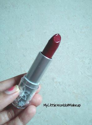 Organistick Lipsticks Price,  Review & Swatches in India