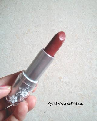 Organistick Lipsticks Price,  Review & Swatches in India