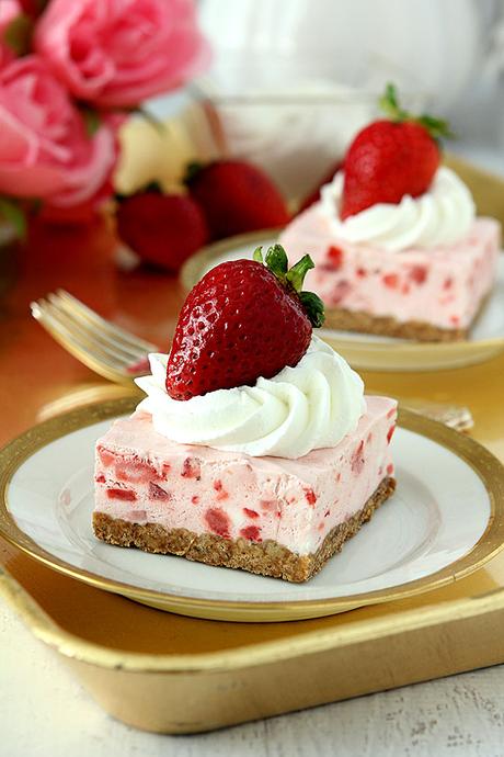 Strawberry Squares – A Favorite Summer Treat