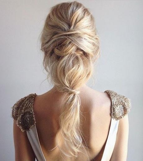 This hair trend is PERFECT for your 2016/2017 wedding