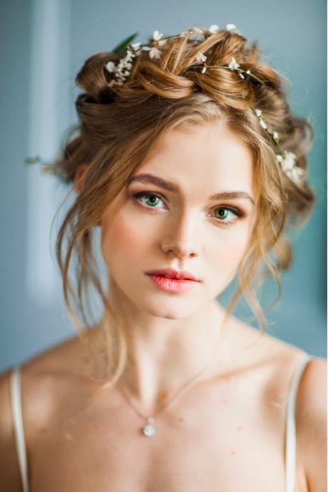 This hair trend is PERFECT for your 2016/2017 wedding