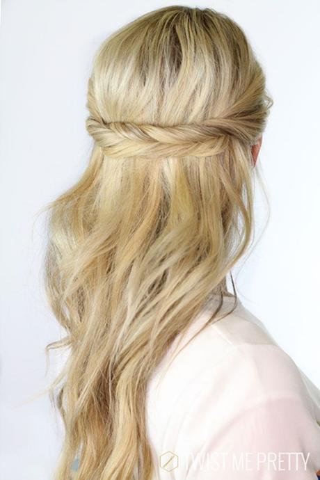 This hair trend is PERFECT for your 2016/2017 wedding