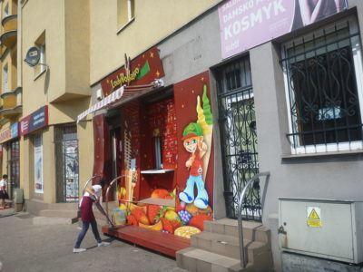 Backpacking in Poland: Exploring Peaceful, Pleasant, Holy Pelplin Lody Bonano - the local ice cream shop.