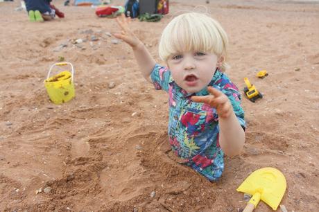 Stress Free Sun Protection From Ambre Solaire's Easy Peasy Kids Range