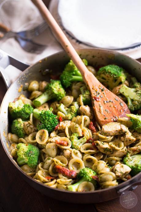 basil-pesto-pasta-sundried-tomatoes-broccoli-tablefortwoblog-1