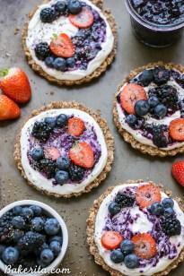Granola Crust Breakfast Tarts with Greek Yogurt + Berries (Gluten Free + Refined Sugar Free)