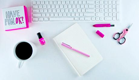 pink_desk_layout