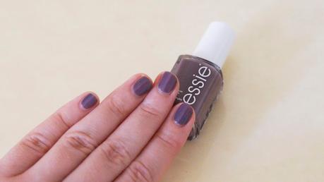 ESSIE MERINO COOL NAILPOLISH REVIEW AND SWATCHES