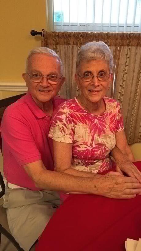 Grandparents From Washington Matching Clothes Since 52 Years