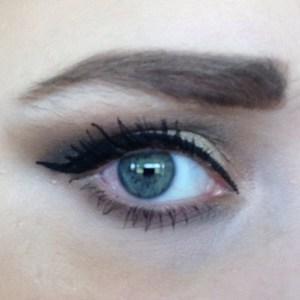 Doucce Cosmetics Maxlash Volumizer Mascara on eye