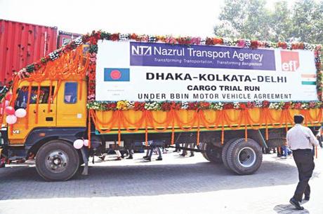 Truck from Dhaka traverses 1850 kms through border and Indian States to Delhi - BBIN