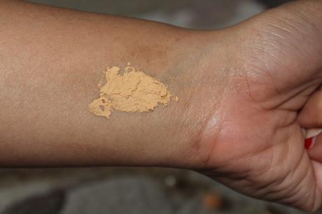 Lakme Absolute Mattreal Skin Natural Mousse : Review ...