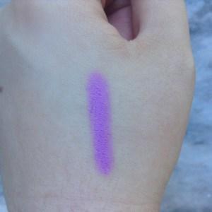 Starlooks Lip Crayon in DUBL BUBL swatch
