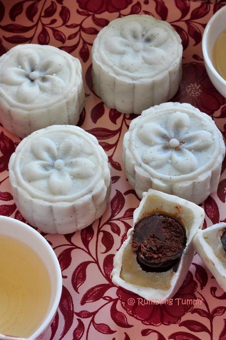 Vanilla Snowskin Mooncake (soft after 3rd day)