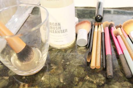 KICHO Argan Brush Cleanser Wipes & Cleanser Review