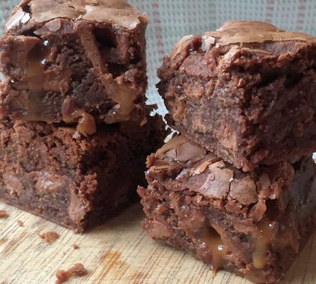 Easy Chocolate Caramel Brownies Recipe