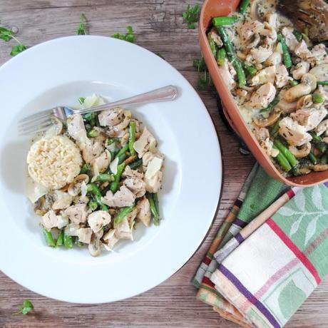 Italian Boneless Chicken Thighs with Green Beans, Mushrooms and Sour Cream Sauce