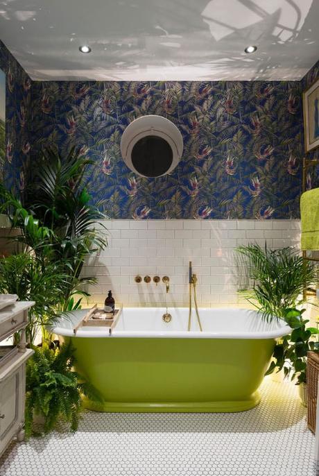 The tropical interiors trend has evolved… now we have the tropical rainforest vibe to tempt you further into the steamy jungle. 