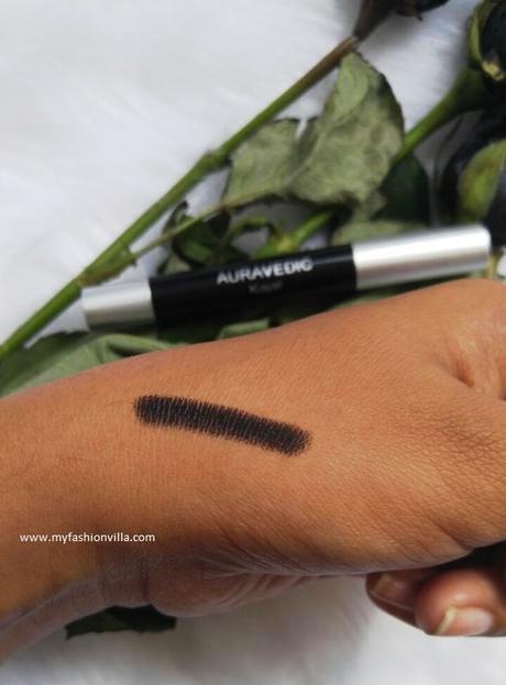 auravedic-natural-deep-black-kajal-swatch