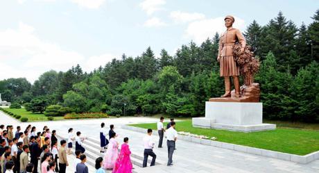 View of the Kim Jong Suk Statue at the revolutionary site in her hometown, Hoeryo'ng, North Hamgyo'ng (Photo: Rodong Sinmun).
