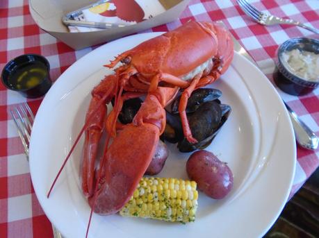 maine-lobster-dinner