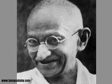 DIY Mahatma Gandhi Spectacles To Dress Up Your Kid As Gandhi