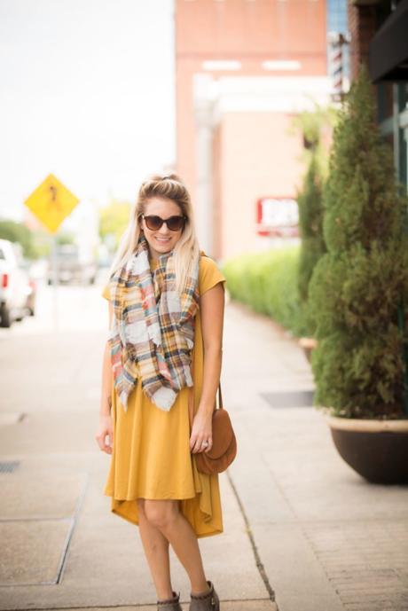 Fall vibin' with Carly from LuLaRoe; dress her up or dress her down! Tie in a knot or leave it long and flowing. This color is perfect for fall and so easy to accessorize! 
