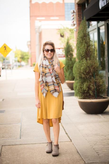 Fall vibin' with Carly from LuLaRoe; dress her up or dress her down! Tie in a knot or leave it long and flowing. This color is perfect for fall and so easy to accessorize! 