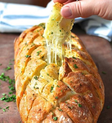 Cheese and Garlic Pull-Apart Bread