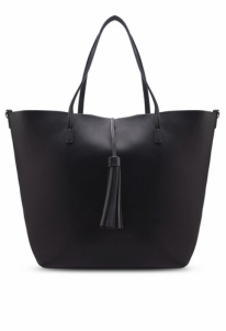 Add A Spark Of Style In Your Street Look With Bags From Zalora bag1