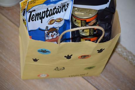 Create A Halloween Boo Gift Kit for Your Purfect Cat!