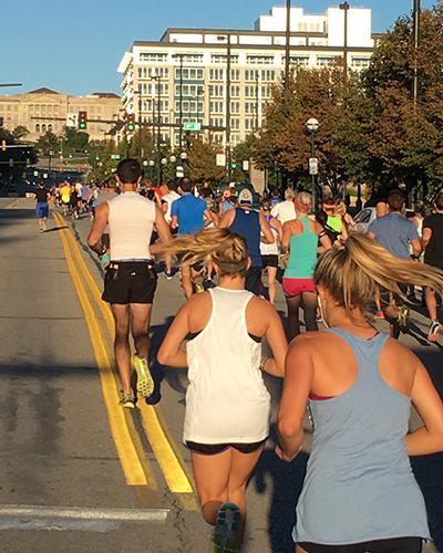 Dan Solera coasting in mile 1 of Omaha Marathon