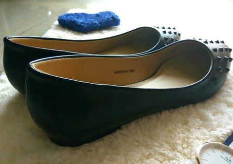 Rugged meets feminine - Allen Solly Black Ballerinas