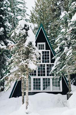 winter-wooden-cabin