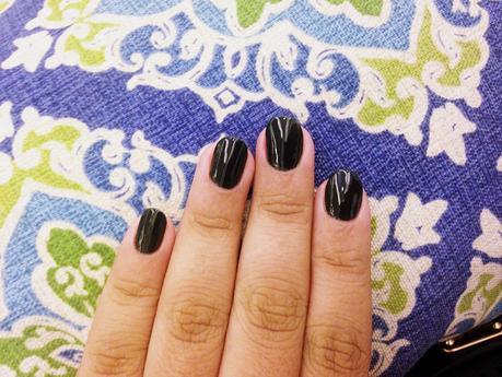 Get a Free Manicure and Hand Massage at Nailaholics on Oct. 17!