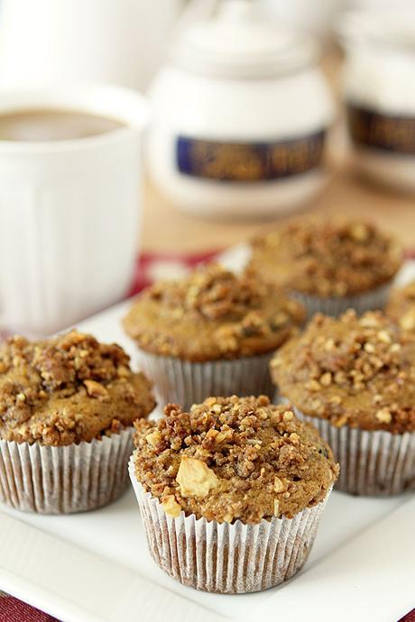 Pumpkin Spice Muffins with Molasses Walnut Crumble