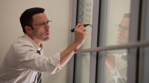 Review: The Accountant is Secretly the Solo Ben Affleck Batman Movie Everyone’s Been Waiting For